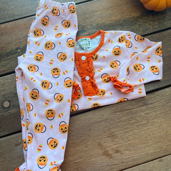 Saving Grace Pumpkin pjs 18 mo - Picture 2 of 2